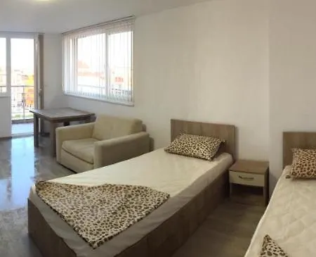 Apartament Loris *